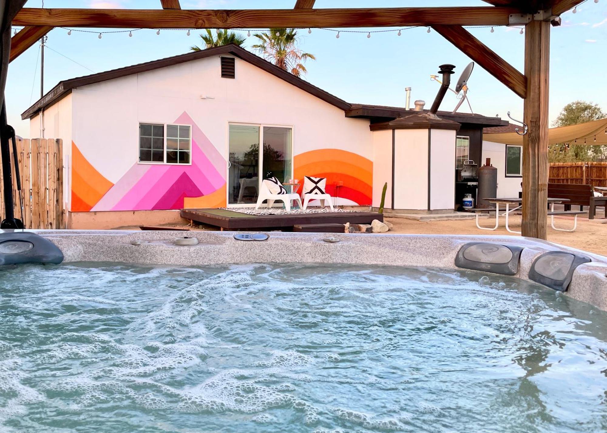 Twin Palms Desert Getaway - Jacuzzi, Fire Pit, Meditation Room & More Joshua Tree Exterior photo