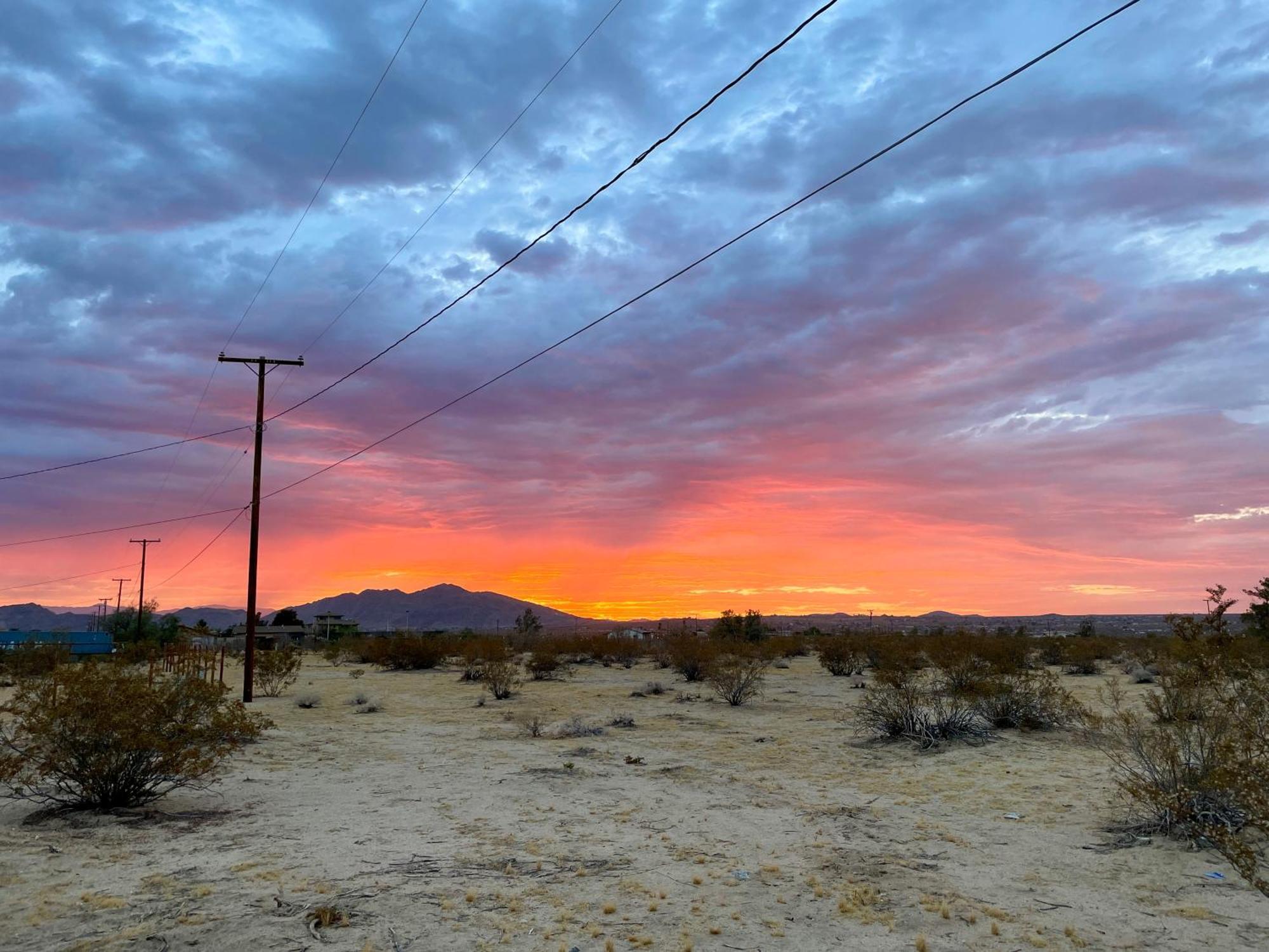 Twin Palms Desert Getaway - Jacuzzi, Fire Pit, Meditation Room & More Joshua Tree Exterior photo